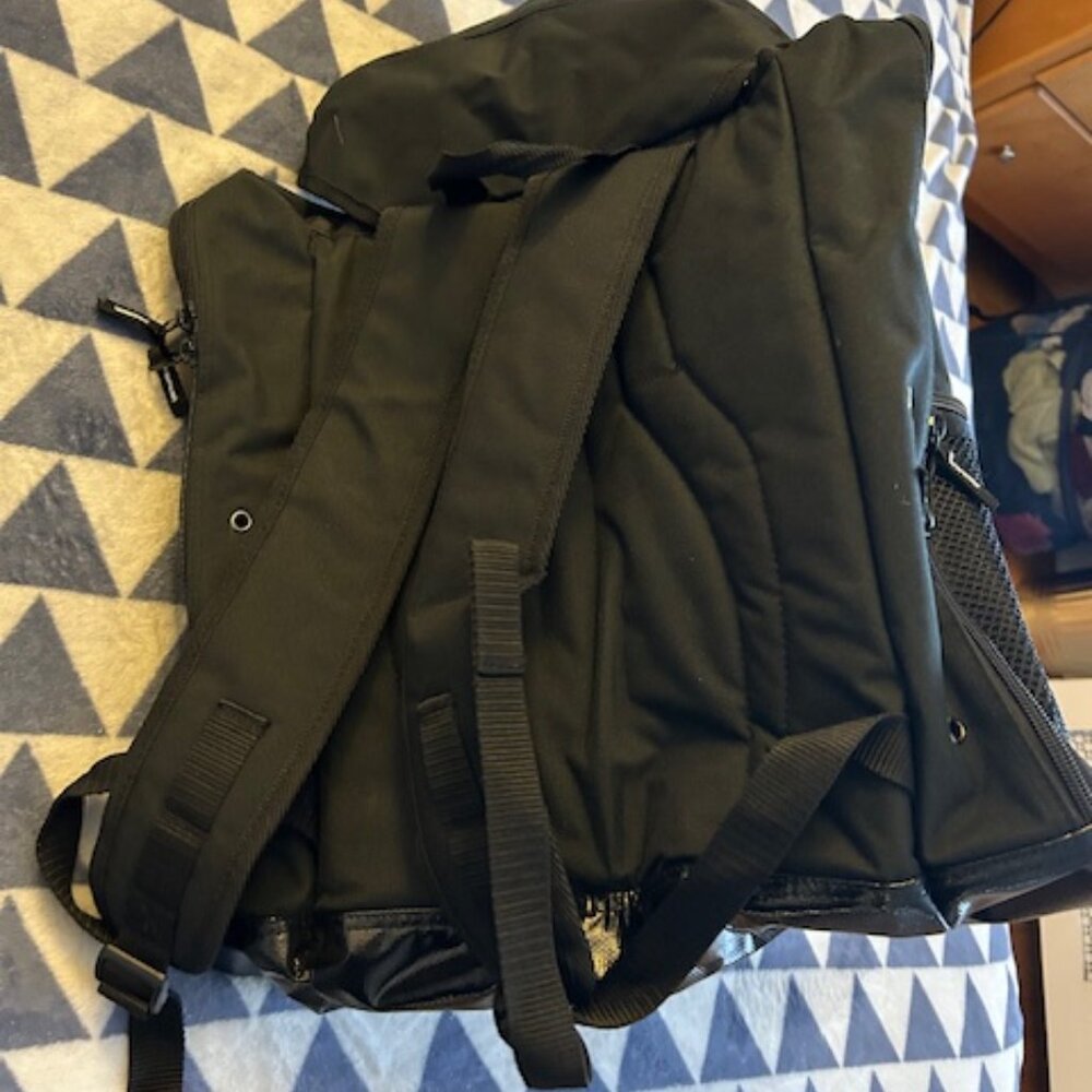 Backpack style ski-boot bag - image 3
